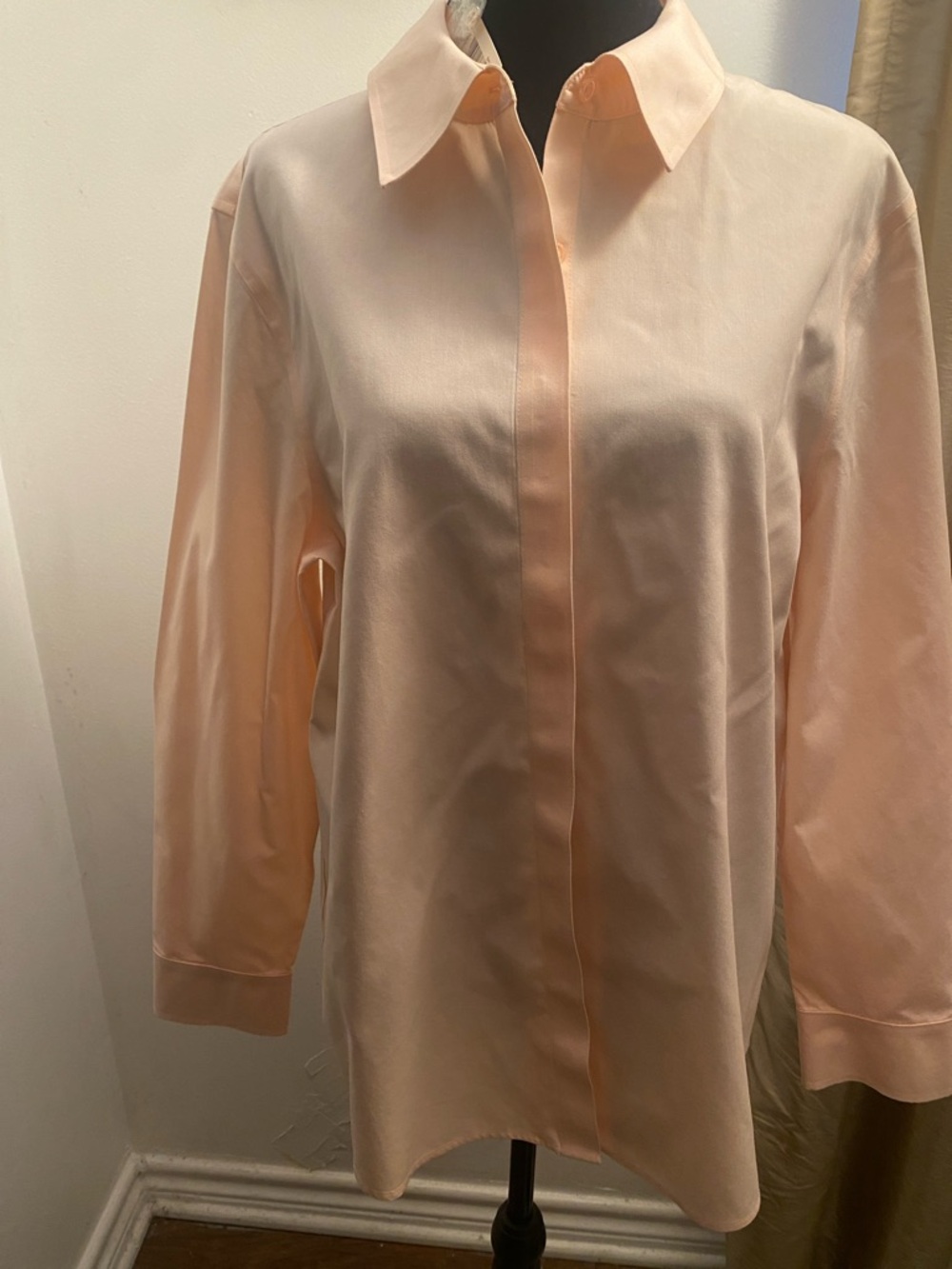 Investments Women Long-Sleeve Button-Up Shirt in Soft Peach